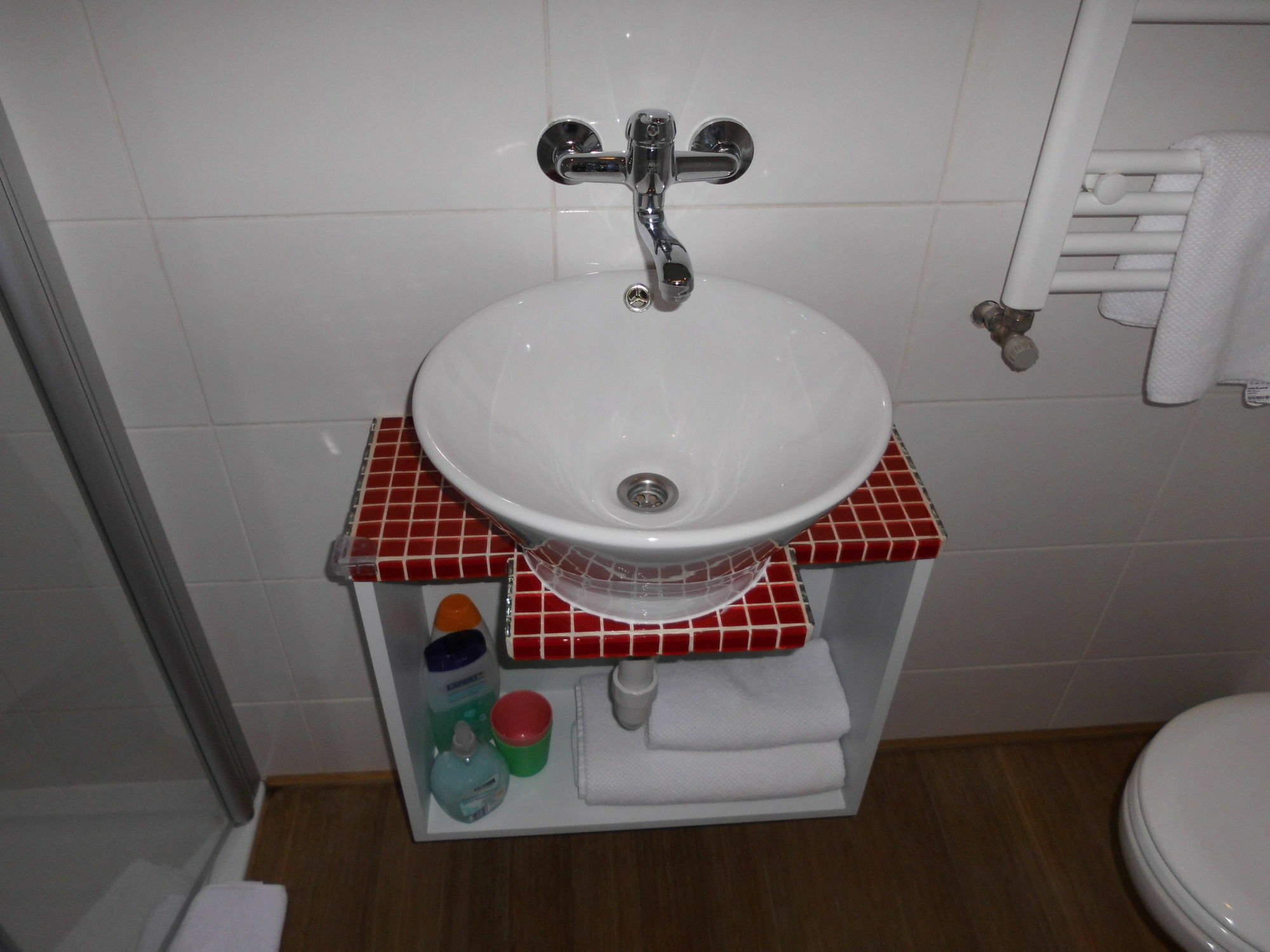 Holidays Hostel Midi Брюссель Экстерьер фото